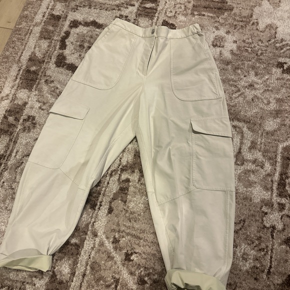 Lululemon Athletica Women's Cream Cargo Pants - Picture 2 of 3